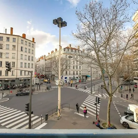 Appartement Superbe Studio, Tête D'or, Lyon