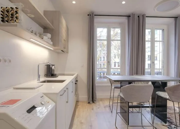 Superbe Studio, Tete D'or, * Lyon